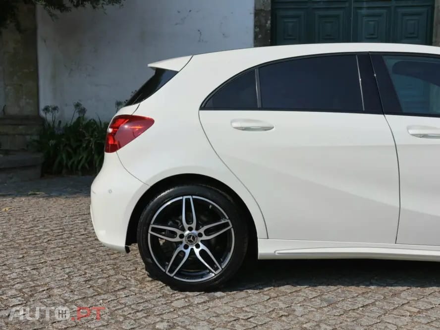 Mercedes-Benz A 180 AMG Line