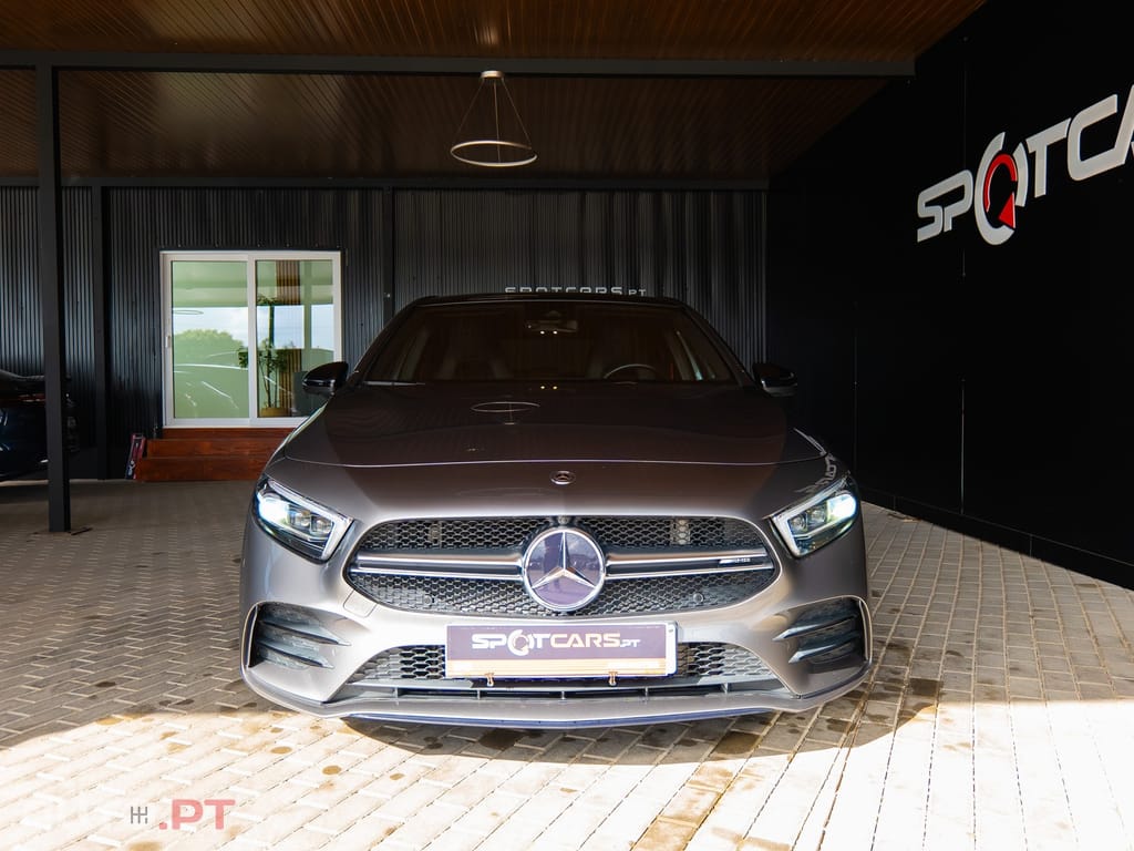 Mercedes-Benz A 35 AMG 4Matic Speedshift DCT 7G