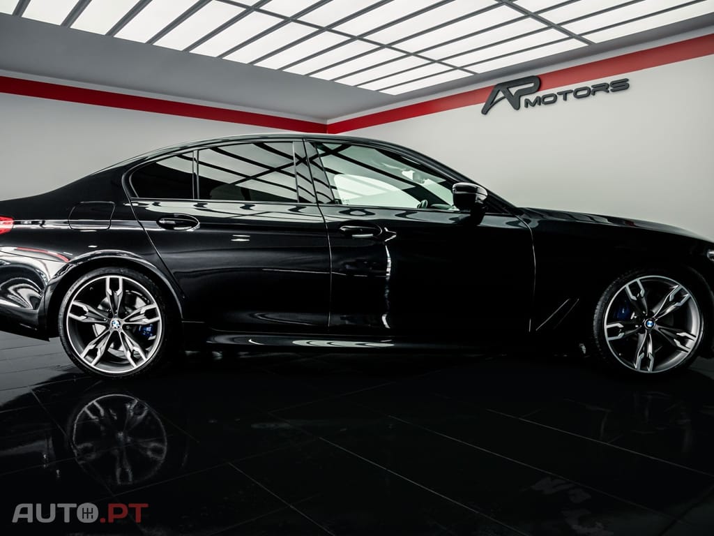 BMW M550 xDrive Auto