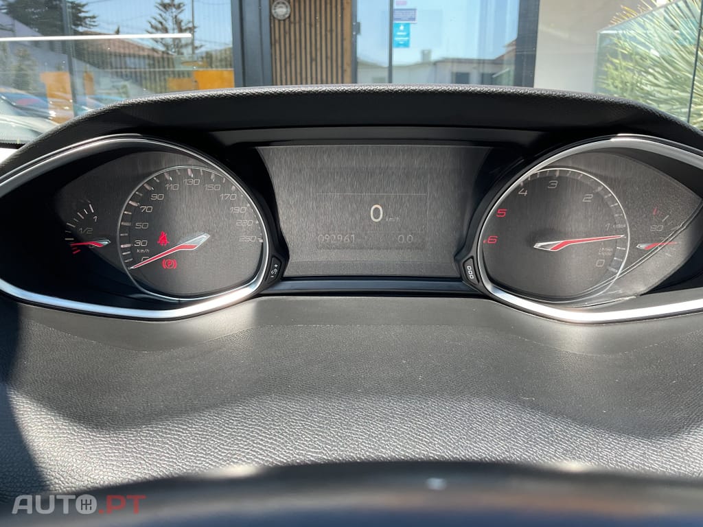 Peugeot 308 1.5 BlueHDi Style