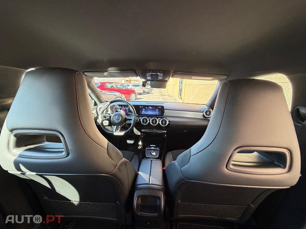 Mercedes-Benz A 250 e AMG LINE