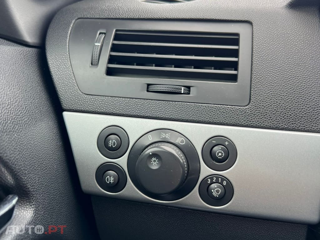Opel Astra GTC 1.3 CDTi