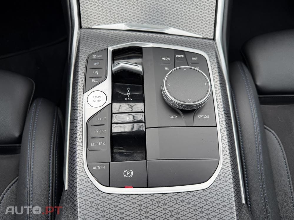 BMW 330 e Pack 50 anos M Auto