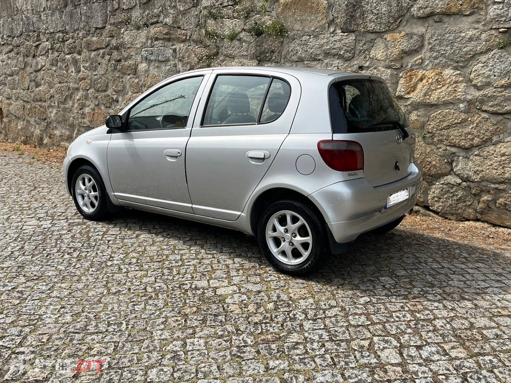 Toyota Yaris 1.0 vvti Sol