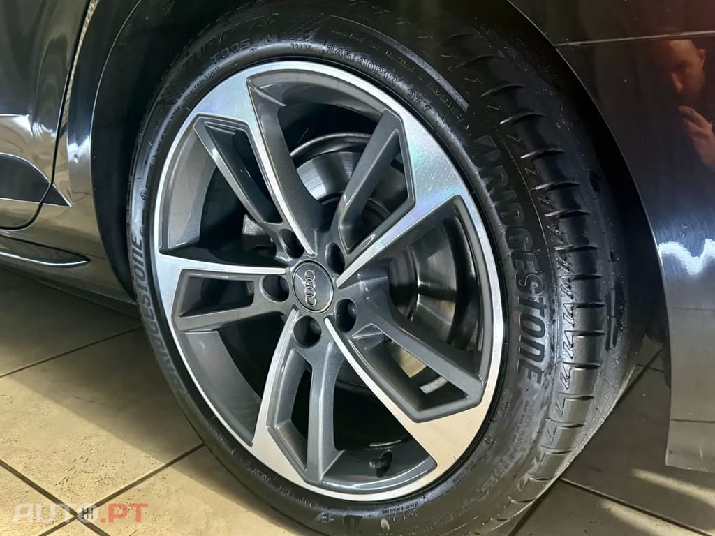 Audi A4 Avant 2.0 TDI S-line S tronic