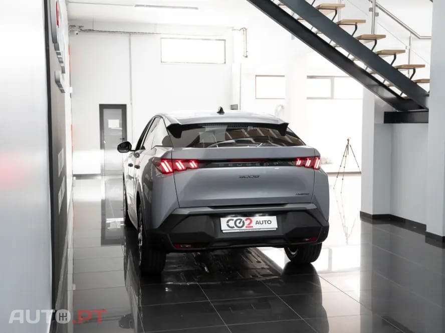 Peugeot 3008 1.2 Hybrid Allure e-DCS6