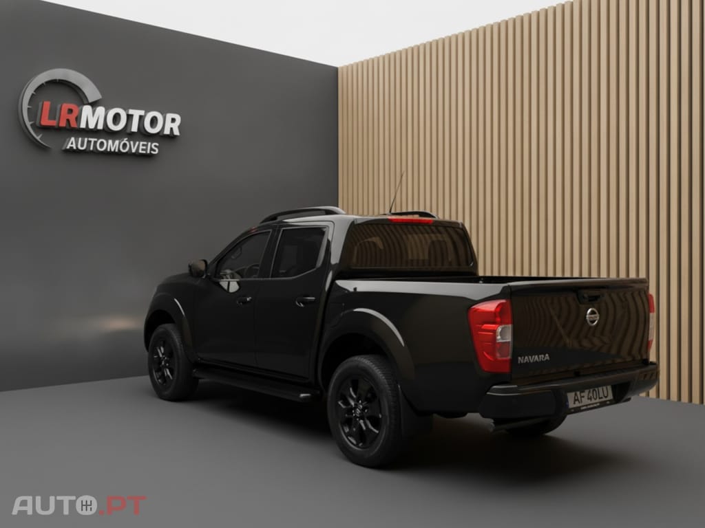 Nissan Navara 2.3 dCi CD 4WD N-Guard Auto — fotografia 3