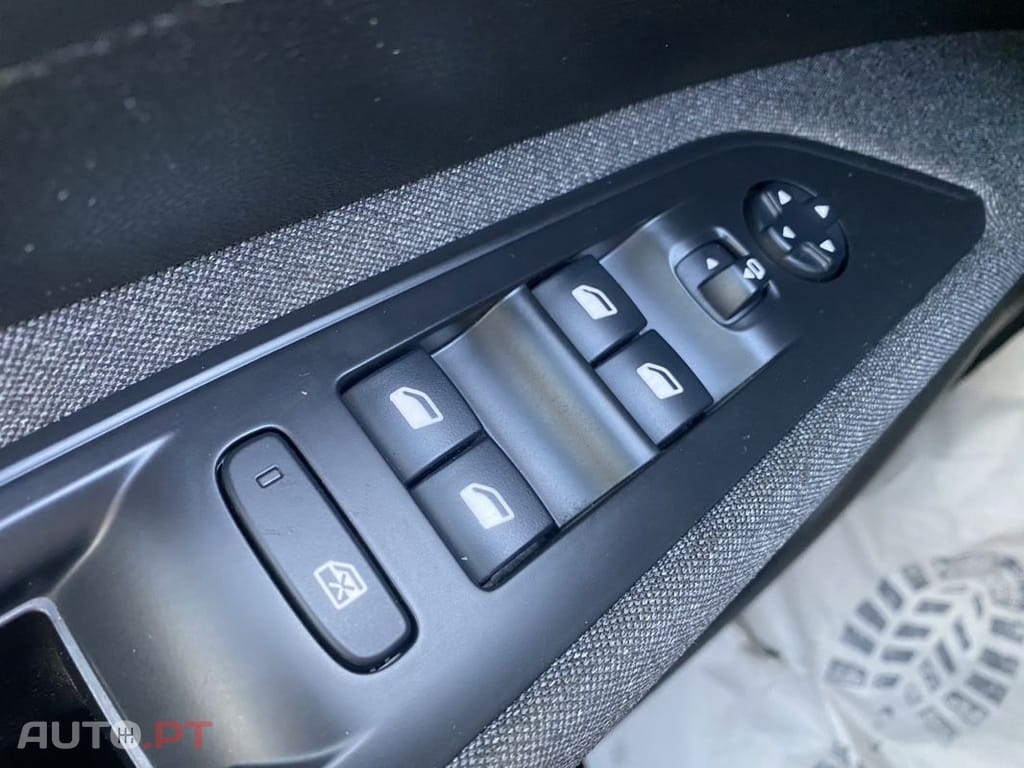 Peugeot 5008 1.5 BlueHDi Allure EAT8