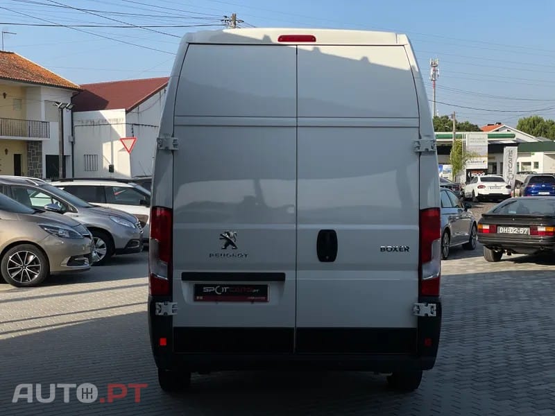 Peugeot Boxer 2.2 Blue HDi 335 L3H3 Pro