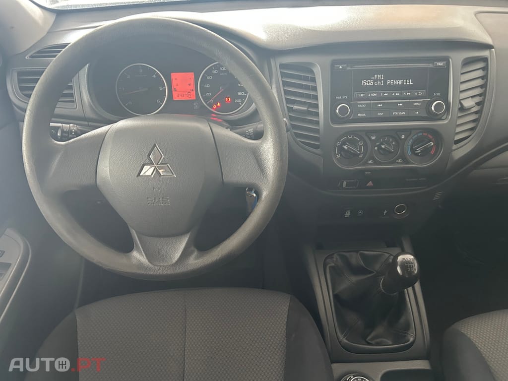 Mitsubishi L200 2.4 DI-D Club Invite 4WD