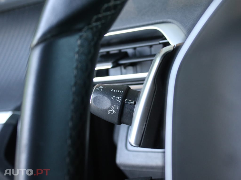Peugeot 5008 1.2 PureTech Allure EAT8