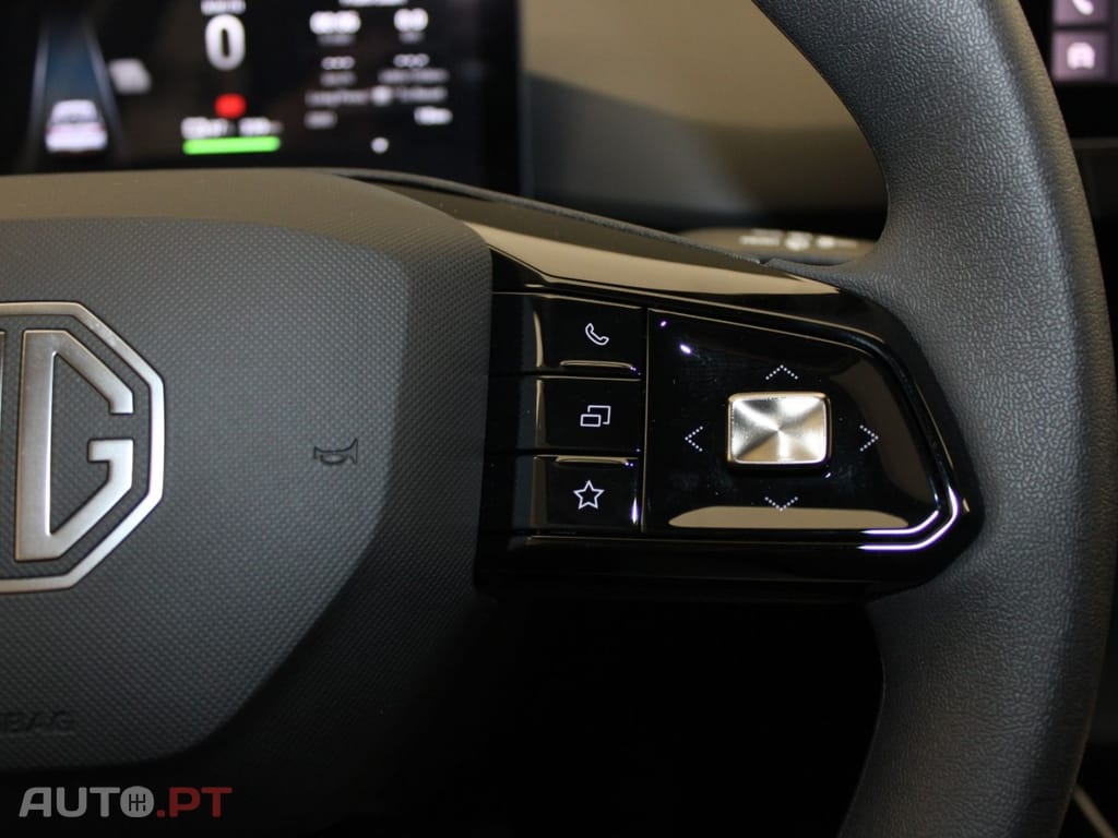 MG MG4 EV STANDARD RANGE TECNHO I.V.A DEDUTIVEL