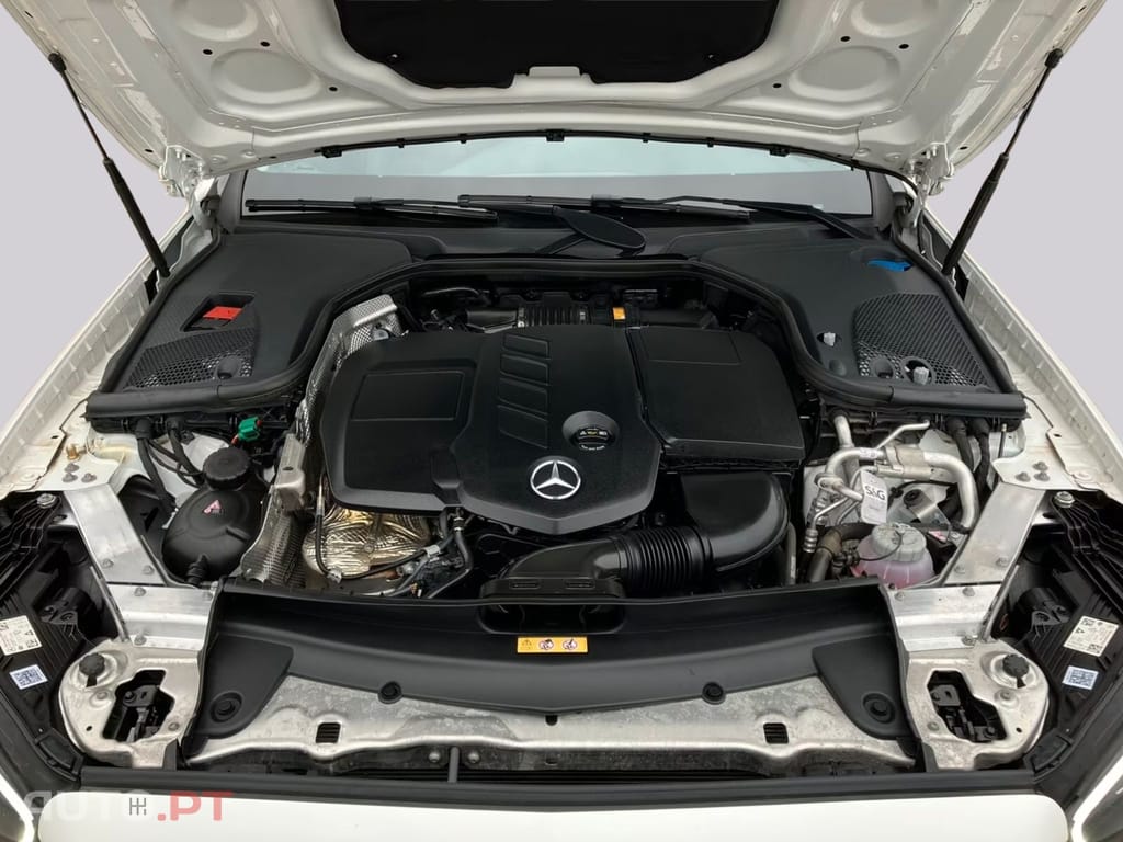 Mercedes-Benz E 300 de T Avantgarde I.V.A DEDUTIVEL