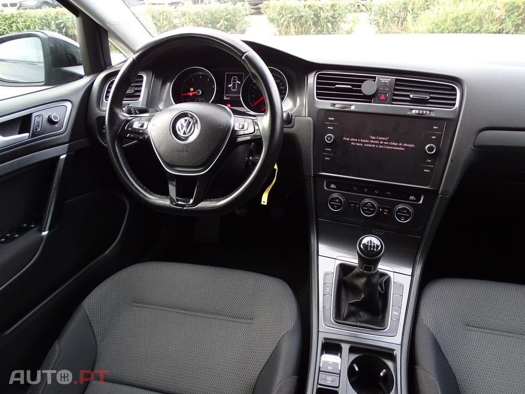 Volkswagen Golf 1.0 TSI Confortline