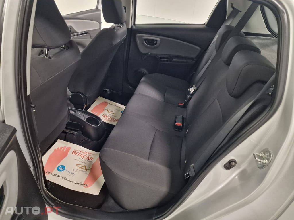 Toyota Yaris 1.0 VVT-I ACTIVE