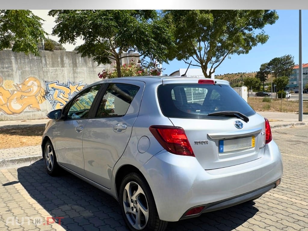 Toyota Yaris 1.5 HSD Active