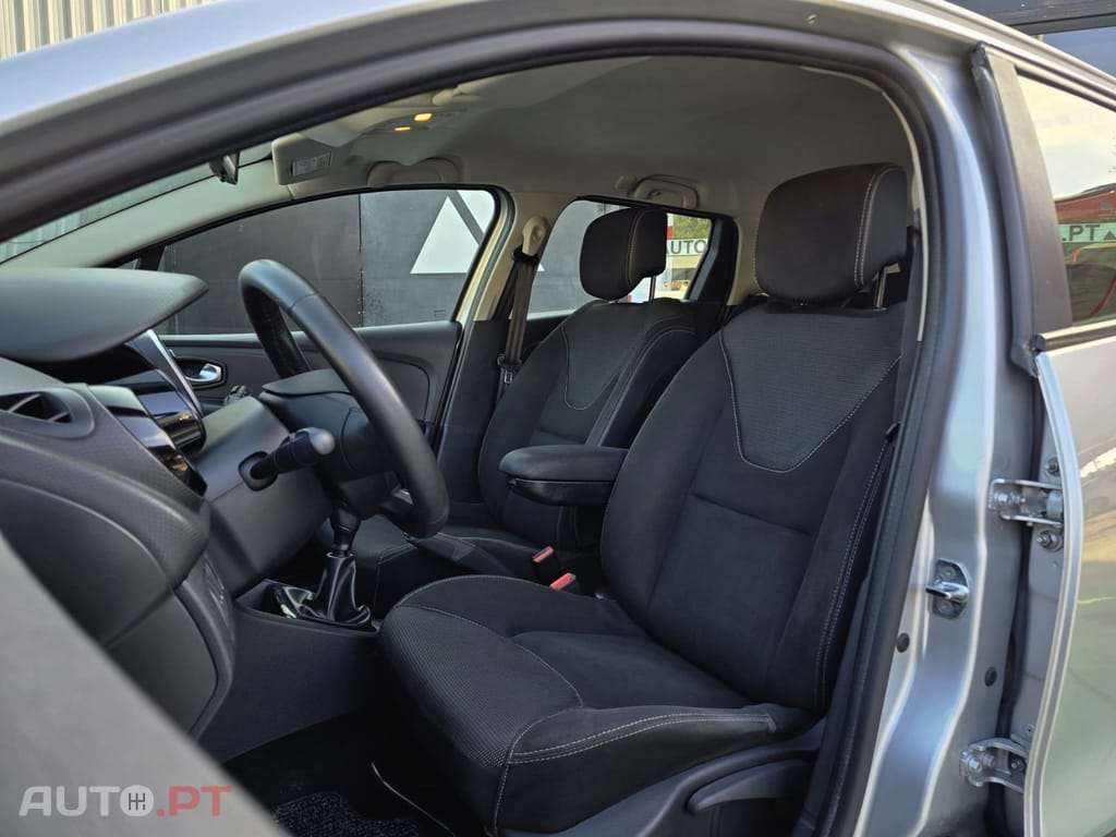 Renault Clio Sport Tourer Energy dCi 110 Start & Stop INTENS