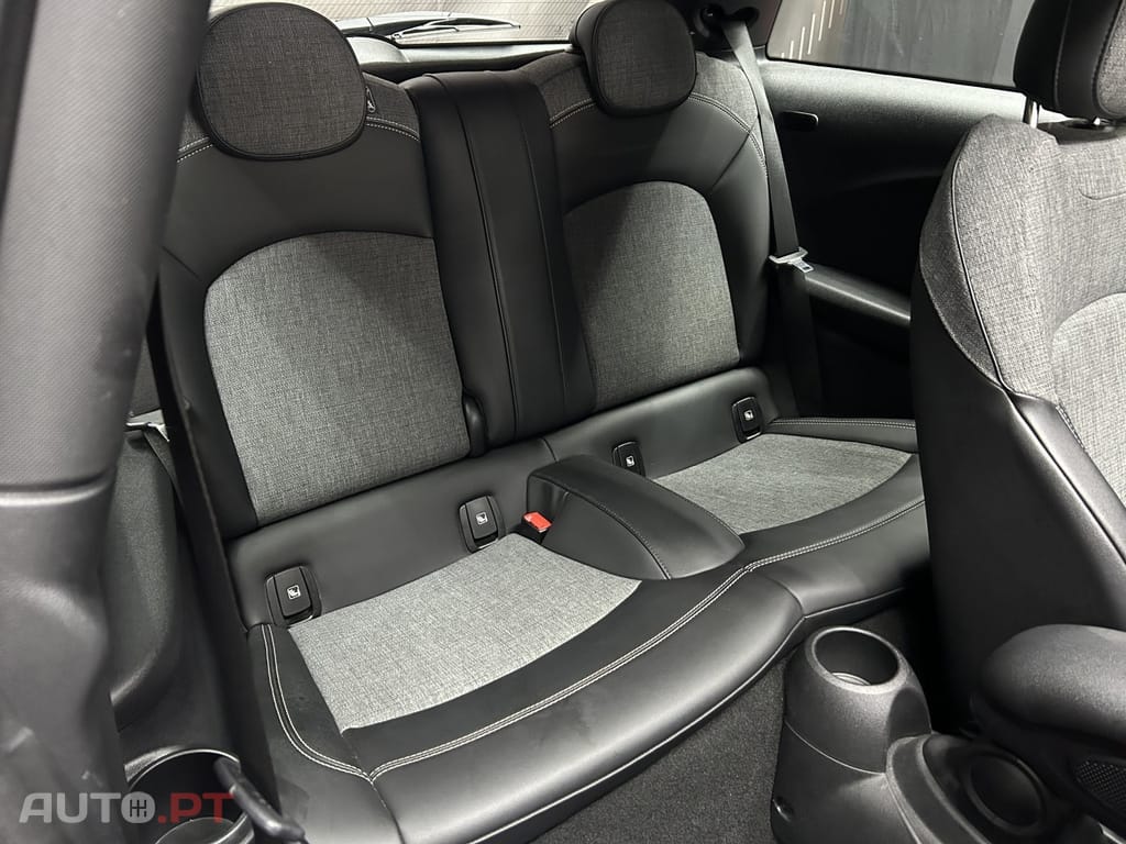 MINI Cooper Cooper SE