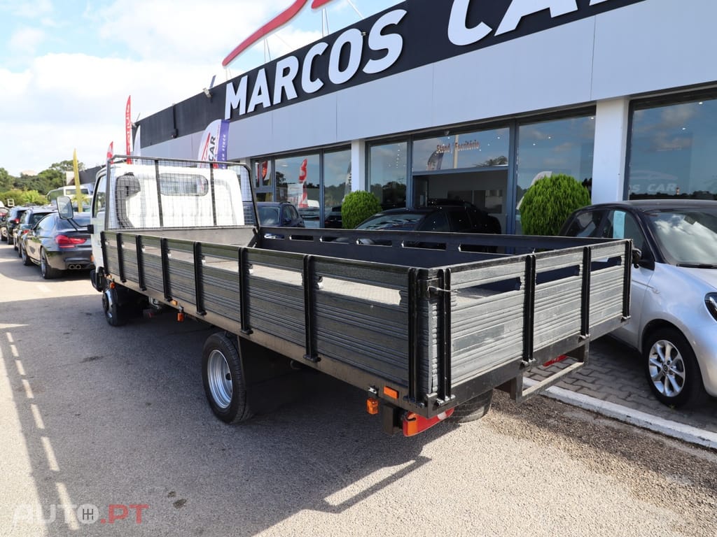 Nissan Cabstar 3.0 TD 110.35/1 SE