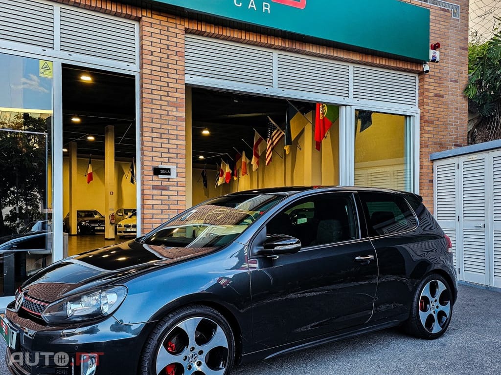 Volkswagen Golf 2.0 TSI GTI DSG — fotografia 3