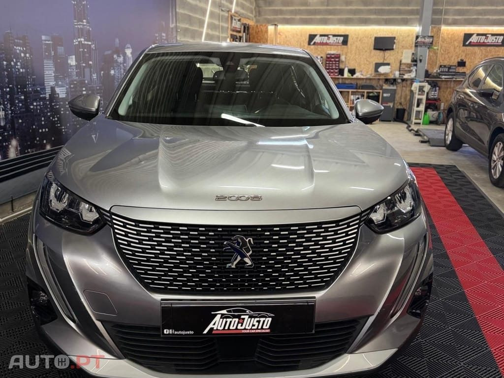 Peugeot E-2008 50 kWh Active