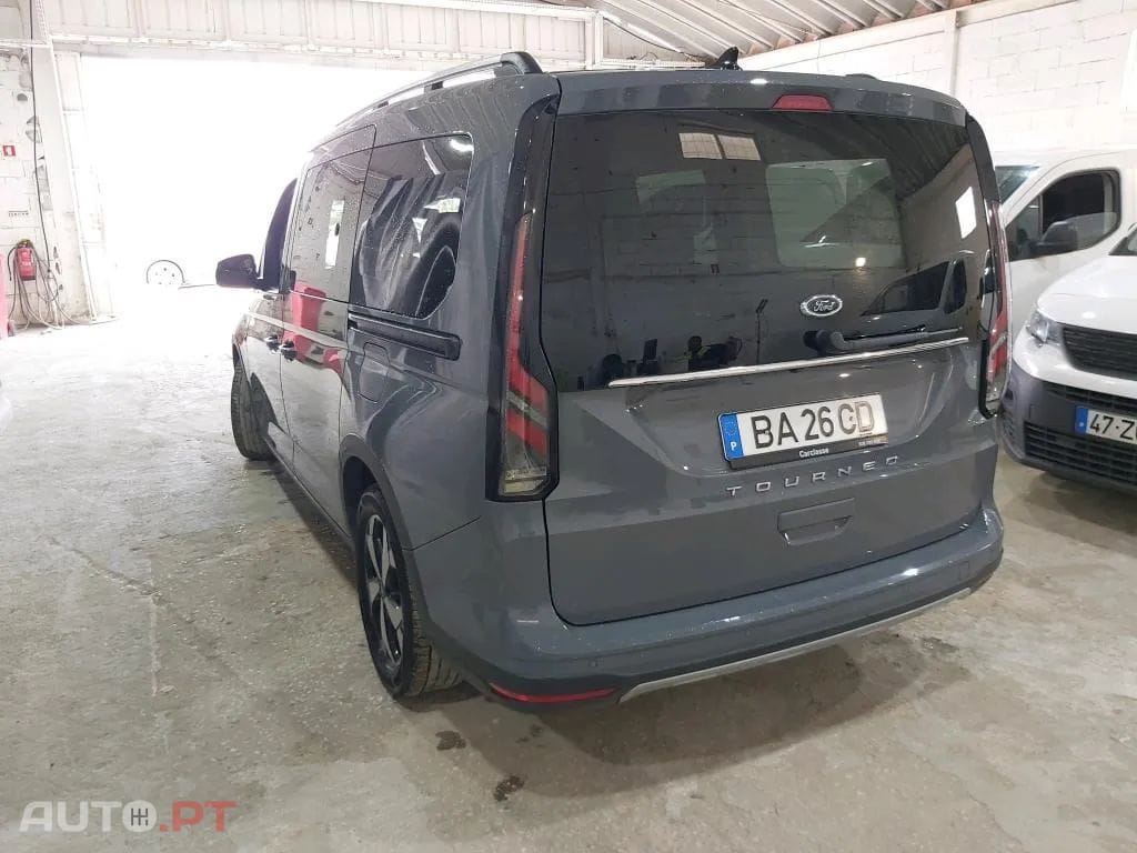 Ford Tourneo Grand 1.5 EcoBoost Active
