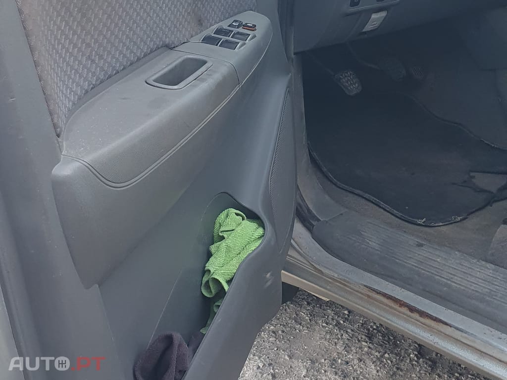 Toyota Hilux 2.5 D 4D 4x2