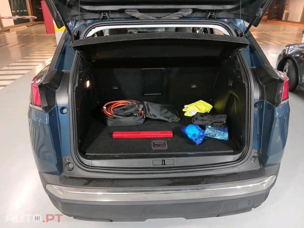 Peugeot 3008 1.6 Hybrid Allure e-EAT8