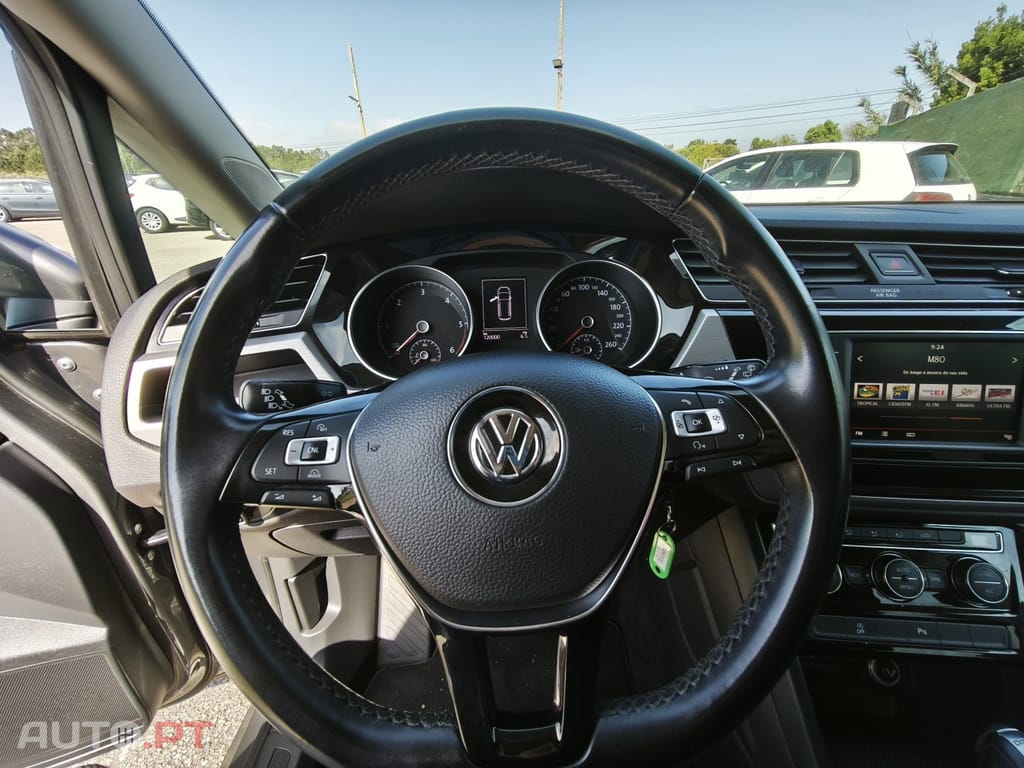 Volkswagen Touran 1.6 TDI Confortline DSG