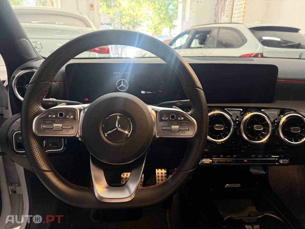 Mercedes-Benz A 250 e 8G-DCT AMG Line