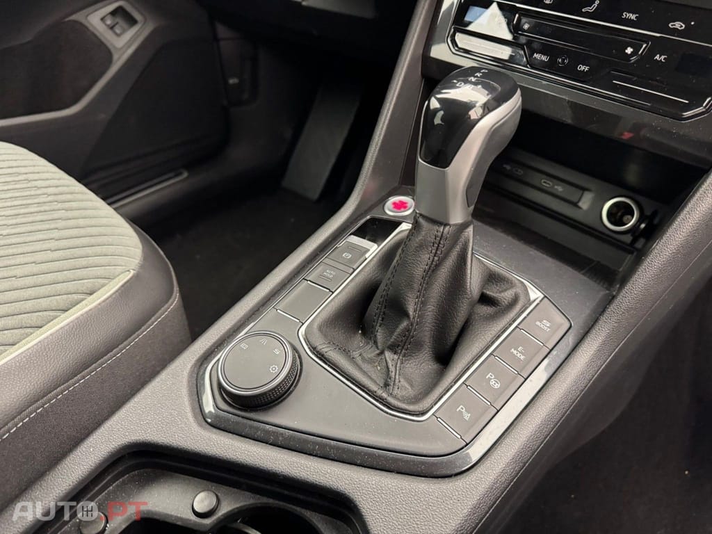 Seat Tarraco I.V.A DEDUTIVEL 1.4 eHybrid DSG X-Perience 