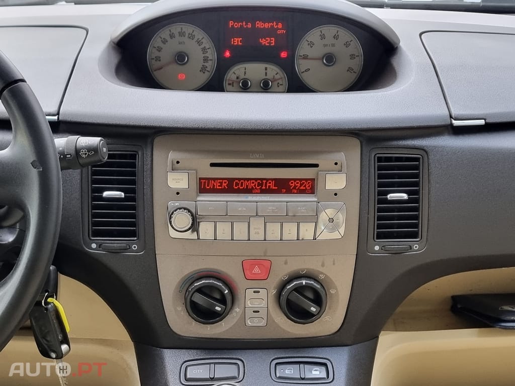 Lancia Musa 1.3 16V M-jet Oro