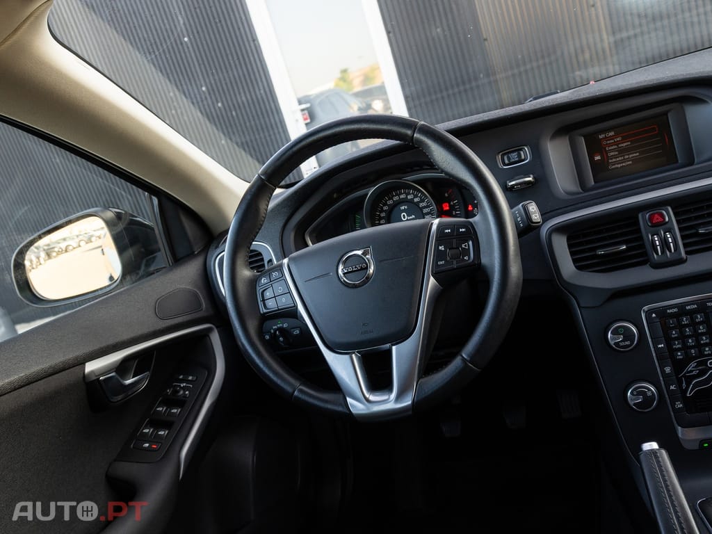 Volvo V40 2.0 D3 Momentum