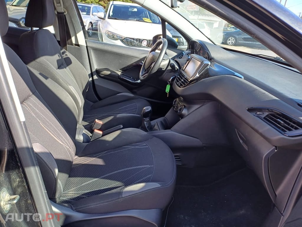 Peugeot 208 1.4 HDi Active