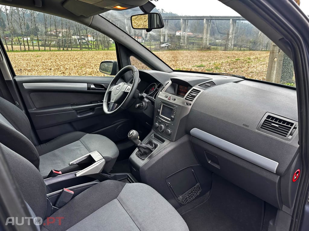 Opel Zafira 1.9 CDTi Enjoy