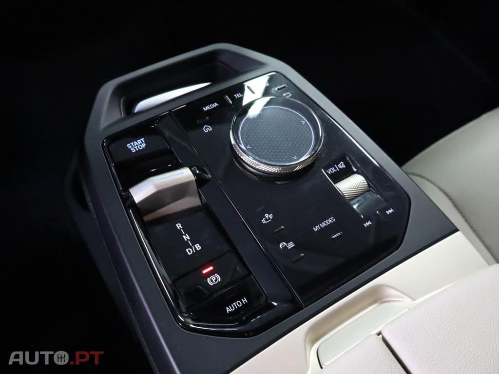 BMW iX xDrive40