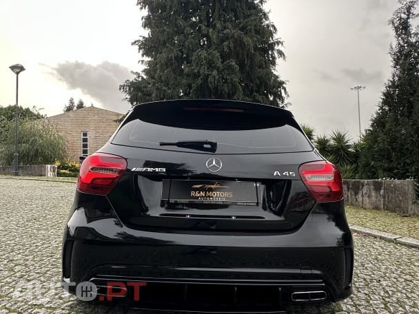 Mercedes-Benz A 45 AMG 4Matic Speedshift 7G-DCT