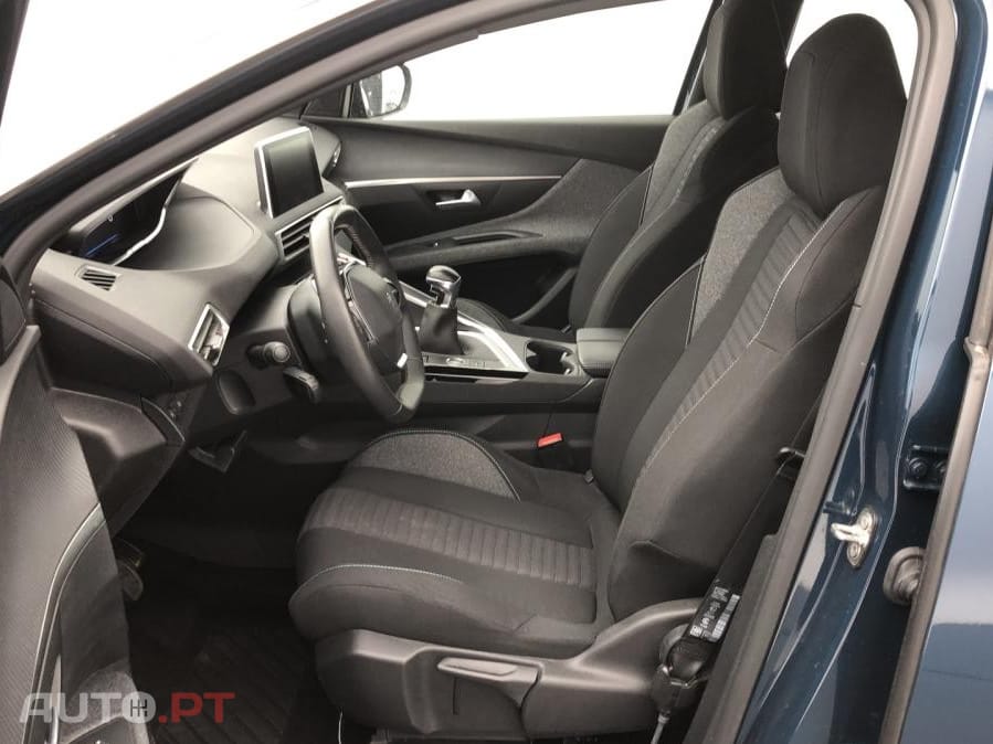 Peugeot 5008 1.2 PureTech Active Pack