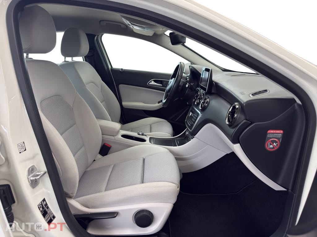Mercedes-Benz A 180 d 7G DCT