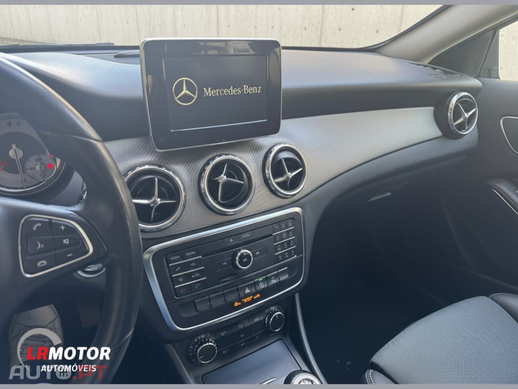 Mercedes-Benz GLA 180 d — fotografia 9