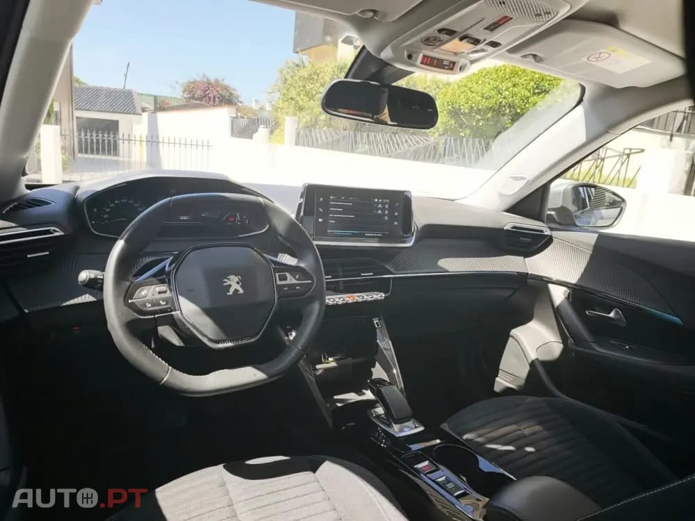 Peugeot E-2008 50 kWh SE Style