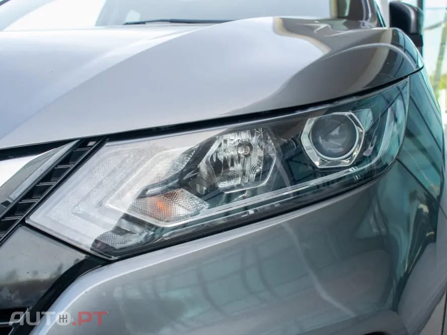 Nissan Qashqai 1.5 dCi N-Connecta J18