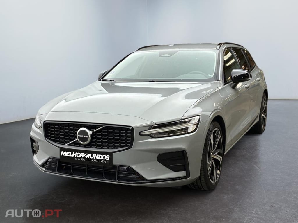 Volvo V60 2.0 B4 Plus Style Dark DCT