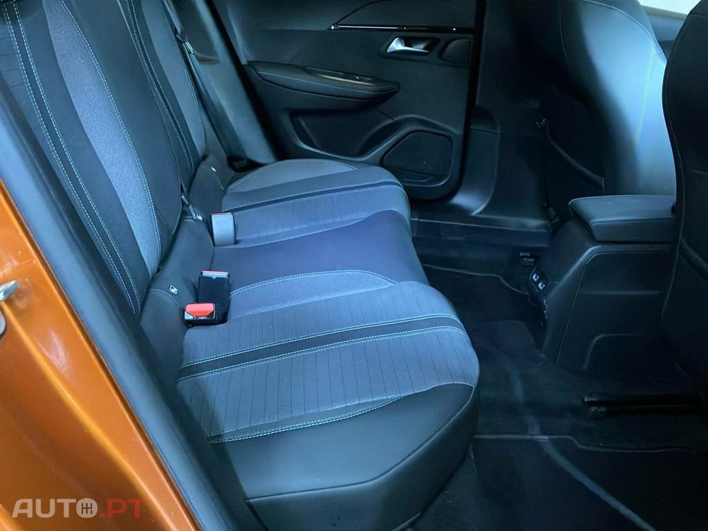 Peugeot 2008 1.2 PureTech Allure
