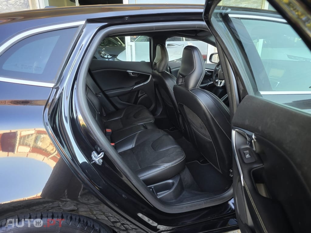 Volvo V40 D2 R Design