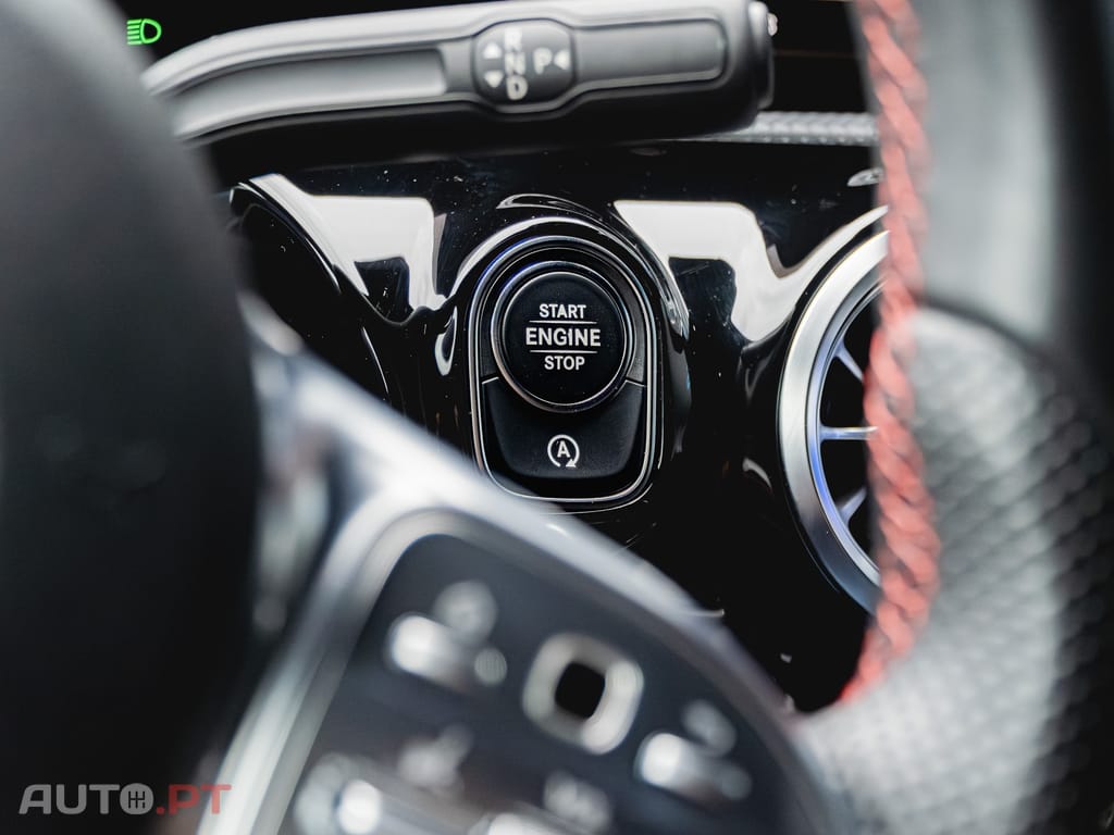 Mercedes-Benz A 180 d AMG Line PACK NIGHT