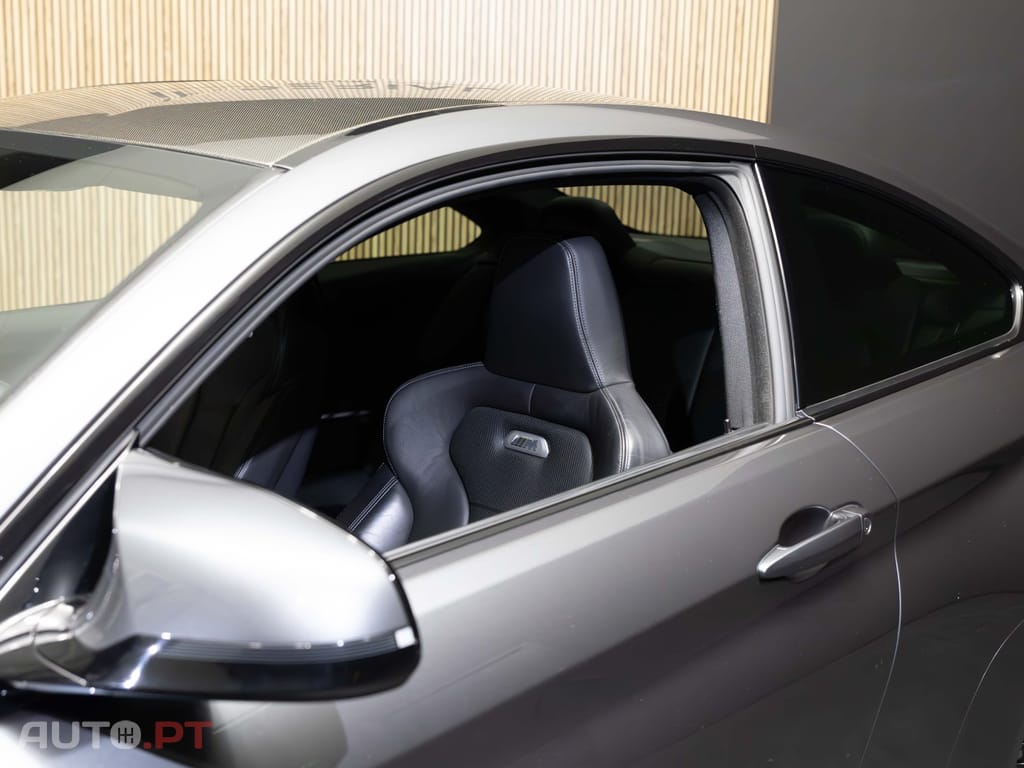 BMW M4 Auto