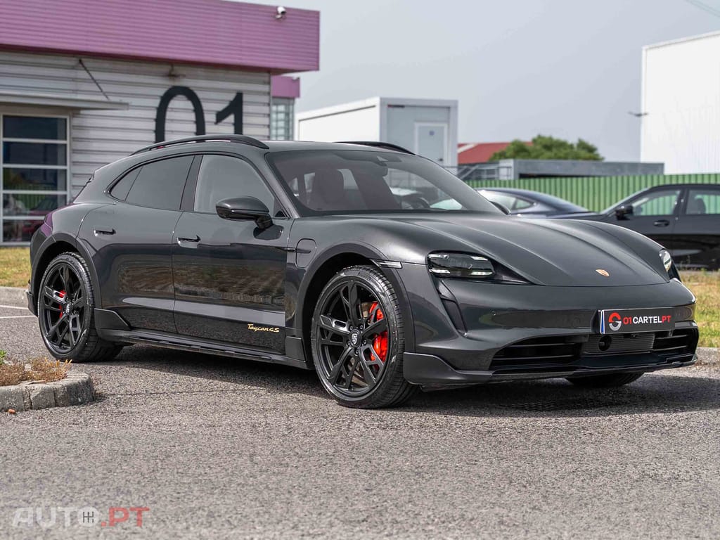 Porsche Taycan Cross Turismo 4S