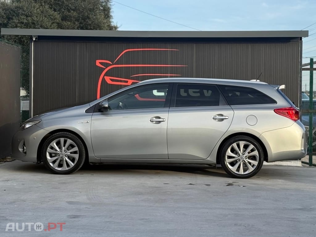 Toyota Auris 1.8 HSD Exclusive