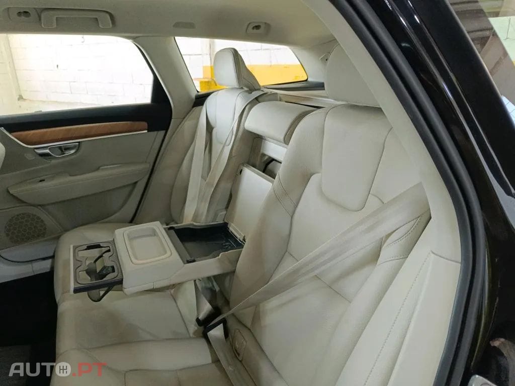 Volvo V90 2.0 T6 PHEV Inscription Expression AWD